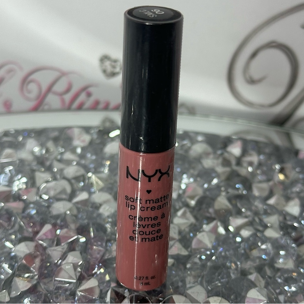 NYX soft matte lip cream 06 SMLC lip stick lip makeup pink blush nude new sealed